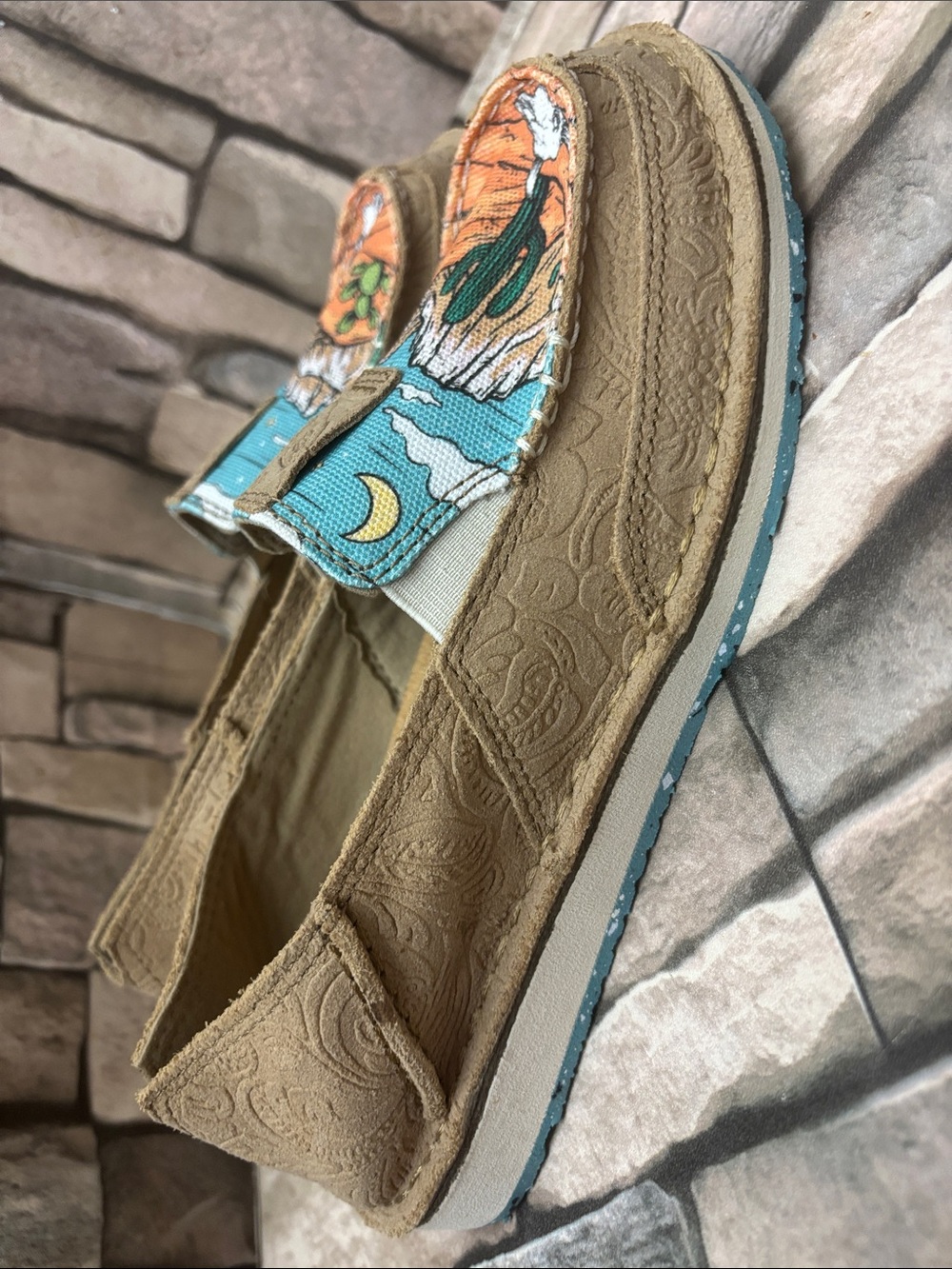 New Ariat Women's Cruiser shoes in the "Arizona Skies" print size 7.5B - Picture 11 of 14